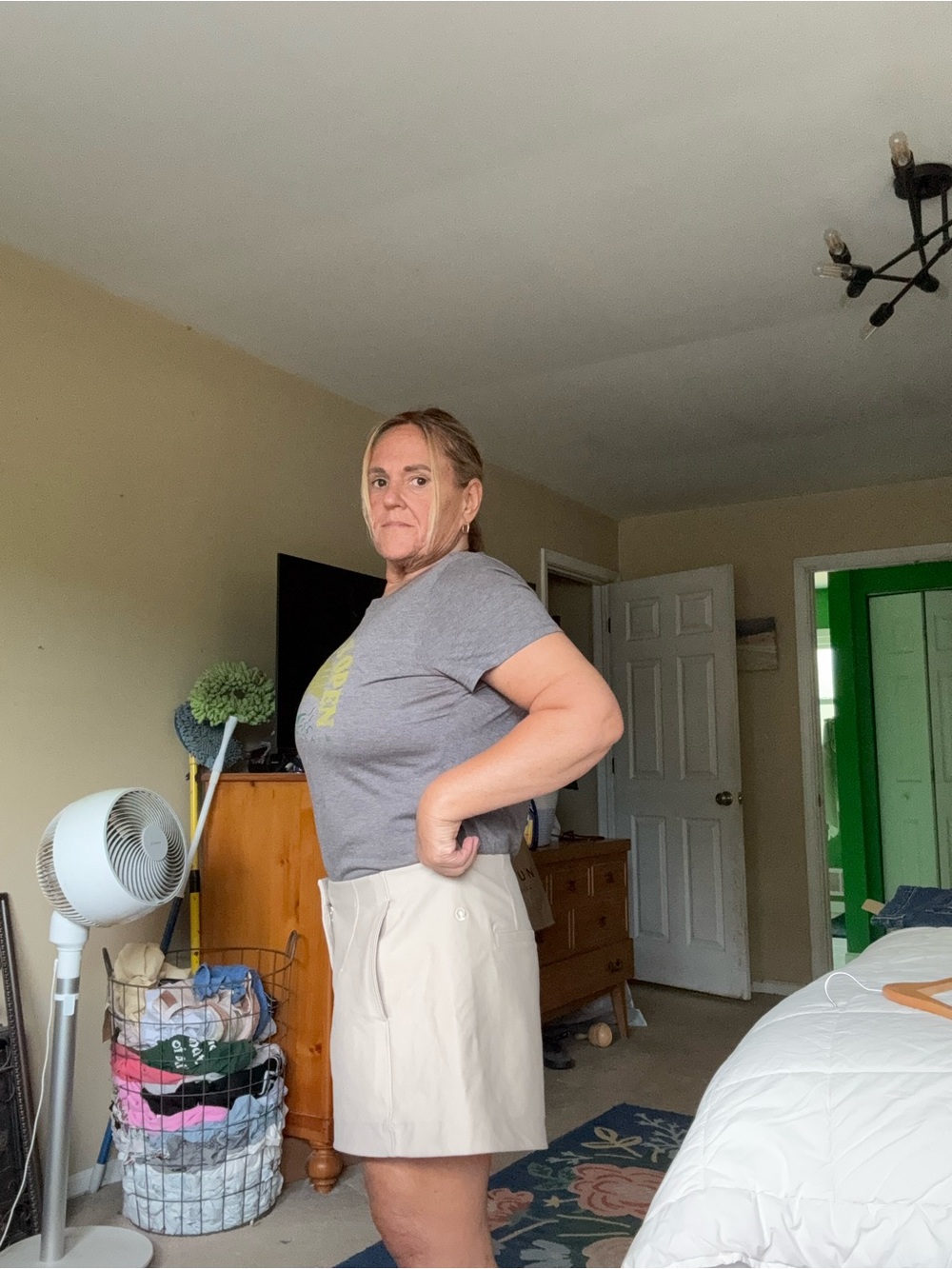 lululemon athletica Beige High-Waist Pleated Short - Picture 8 of 10
